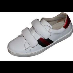 Youth Gucci sneakers